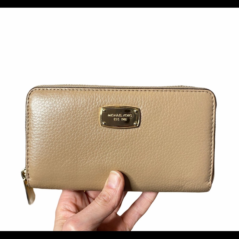 Michael Kors Leather Wallet Tan Taupe EXCELLENT